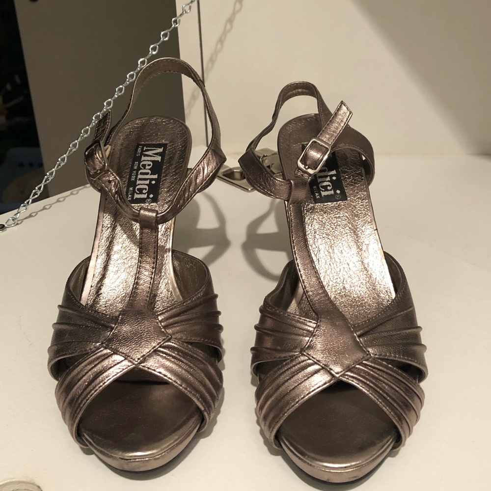 MEDICI silver platform open toe shoes